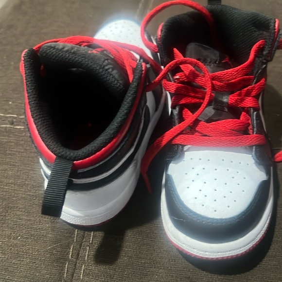 Jordan - Picture 2 of 8